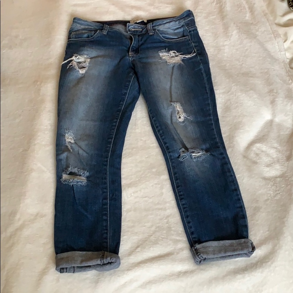 Distressed denim - Picture 5 of 8